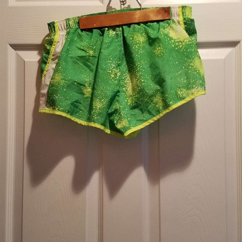 Nike size medium green dri fit shorts